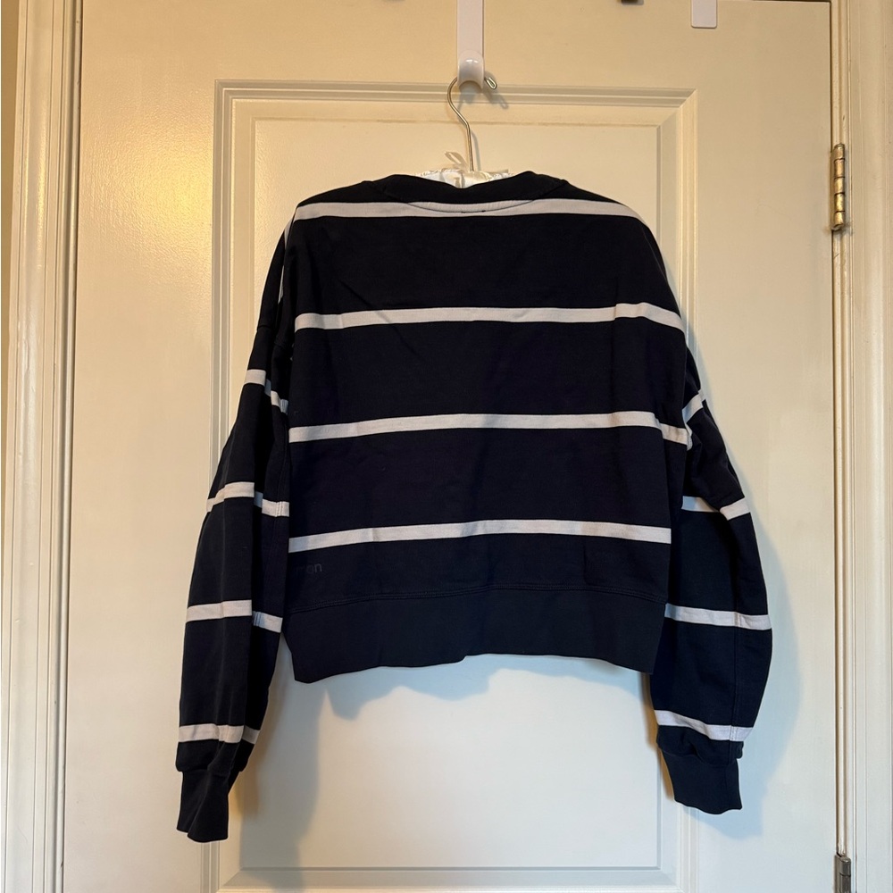 Lululemon Perfectly Oversized Cropped Crew Stripe - Picture 5 of 7